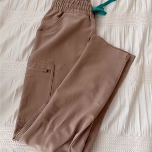 NWT Boulder FIGS High Waisted Women’s Scrub Pants